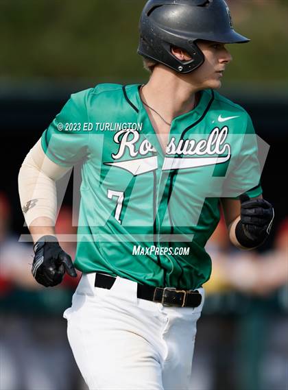 Thumbnail 2 in Lassiter @ Roswell photogallery.