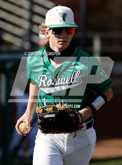 Thumbnail 2 in Lassiter @ Roswell photogallery.