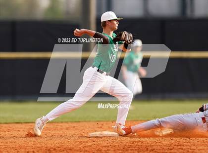Thumbnail 3 in Lassiter @ Roswell photogallery.
