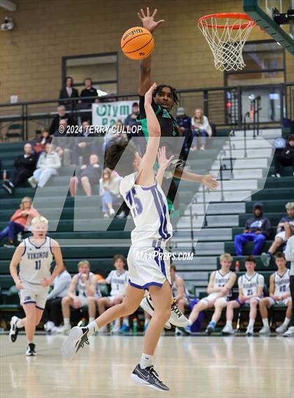 Thumbnail 3 in Hillcrest vs. Pleasant Grove (Utah Autism Holiday Classic) photogallery.