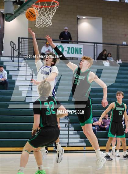 Thumbnail 2 in Hillcrest vs. Pleasant Grove (Utah Autism Holiday Classic) photogallery.