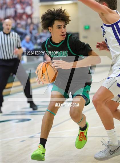 Thumbnail 3 in Hillcrest vs. Pleasant Grove (Utah Autism Holiday Classic) photogallery.
