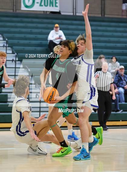 Thumbnail 2 in Hillcrest vs. Pleasant Grove (Utah Autism Holiday Classic) photogallery.