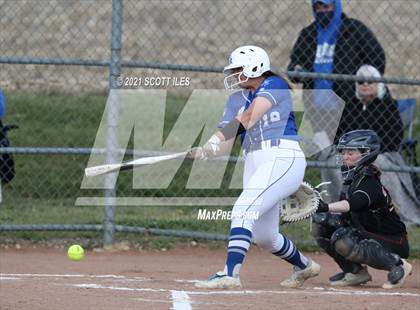 Thumbnail 2 in Bishop Ready vs Amanda-Clearcreek (OHSAA D3 Sectional Final) photogallery.