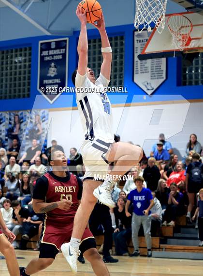 Thumbnail 1 in Ashley @ Swansboro photogallery.