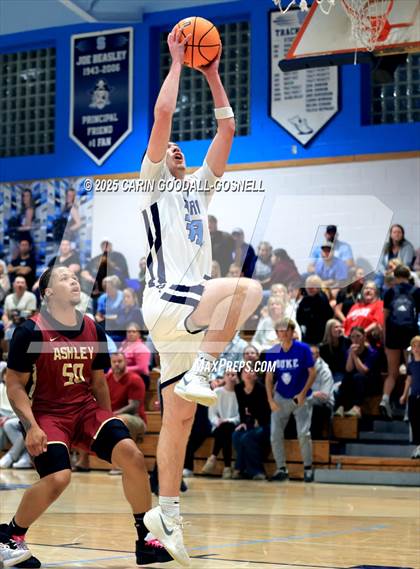 Thumbnail 3 in Ashley @ Swansboro photogallery.