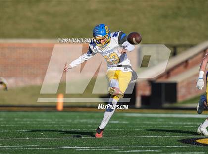 Thumbnail 1 in East Buchanan vs. Marceline - MSHSAA Class 1 Show-Me Bowl photogallery.