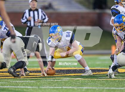 Thumbnail 2 in East Buchanan vs. Marceline - MSHSAA Class 1 Show-Me Bowl photogallery.