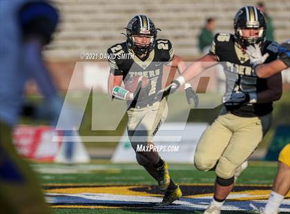 Thumbnail 2 in East Buchanan vs. Marceline - MSHSAA Class 1 Show-Me Bowl photogallery.