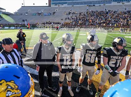 Thumbnail 2 in East Buchanan vs. Marceline - MSHSAA Class 1 Show-Me Bowl photogallery.