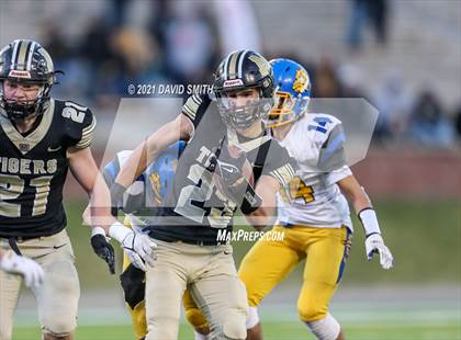 Thumbnail 3 in East Buchanan vs. Marceline - MSHSAA Class 1 Show-Me Bowl photogallery.