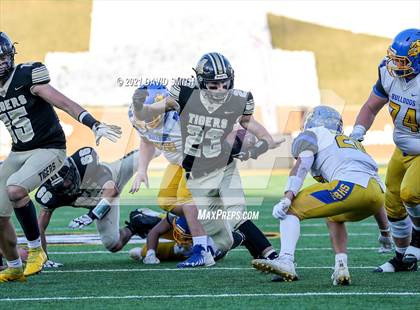 Thumbnail 2 in East Buchanan vs. Marceline - MSHSAA Class 1 Show-Me Bowl photogallery.
