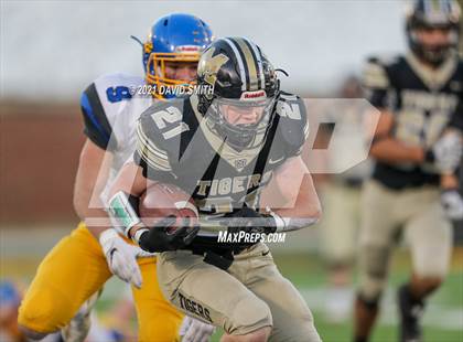 Thumbnail 2 in East Buchanan vs. Marceline - MSHSAA Class 1 Show-Me Bowl photogallery.