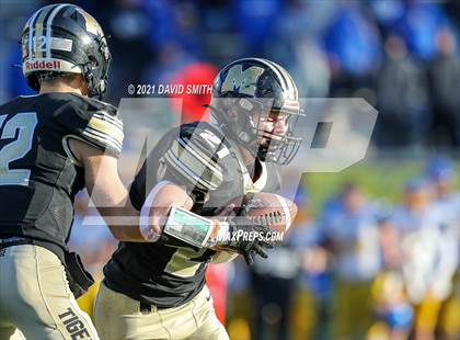 Thumbnail 2 in East Buchanan vs. Marceline - MSHSAA Class 1 Show-Me Bowl photogallery.