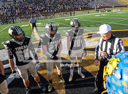 Thumbnail 3 in East Buchanan vs. Marceline - MSHSAA Class 1 Show-Me Bowl photogallery.