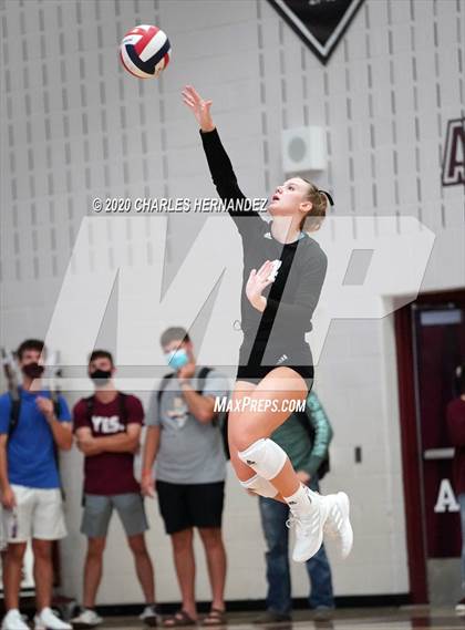 Thumbnail 3 in New Caney @ A&M Consolidated photogallery.