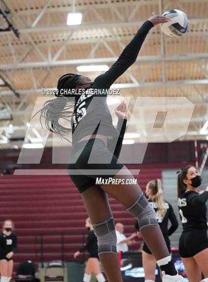 Thumbnail 3 in New Caney @ A&M Consolidated photogallery.