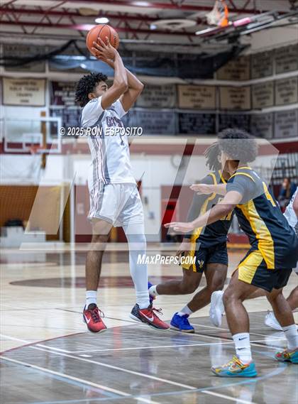 Thumbnail 2 in Bridgehampton vs East Hampton (Kendell Madison) photogallery.