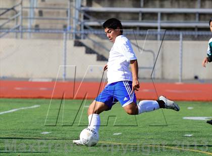 Thumbnail 3 in Poway vs. San Diego (22nd Annual San Diego Holiday Tournament) photogallery.