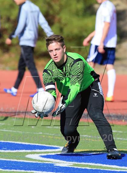 Thumbnail 2 in Poway vs. San Diego (22nd Annual San Diego Holiday Tournament) photogallery.