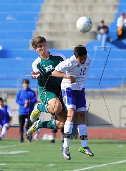 Thumbnail 3 in Poway vs. San Diego (22nd Annual San Diego Holiday Tournament) photogallery.