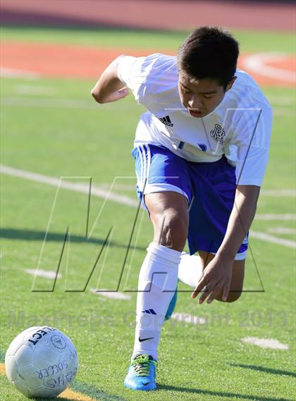 Thumbnail 3 in Poway vs. San Diego (22nd Annual San Diego Holiday Tournament) photogallery.