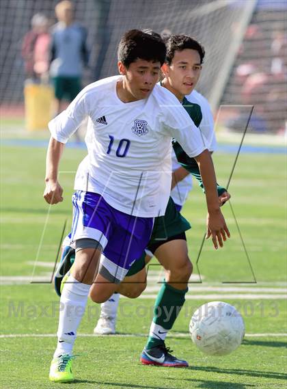 Thumbnail 2 in Poway vs. San Diego (22nd Annual San Diego Holiday Tournament) photogallery.