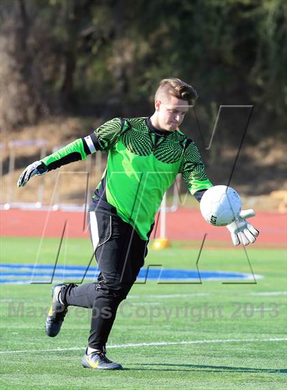 Thumbnail 2 in Poway vs. San Diego (22nd Annual San Diego Holiday Tournament) photogallery.