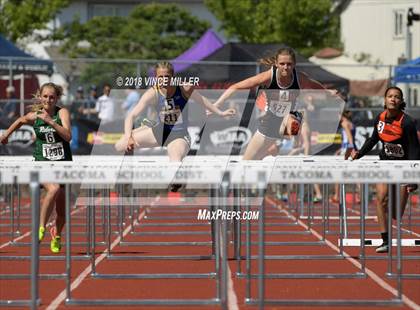 Thumbnail 3 in WIAA 2A Track & Field Finals photogallery.