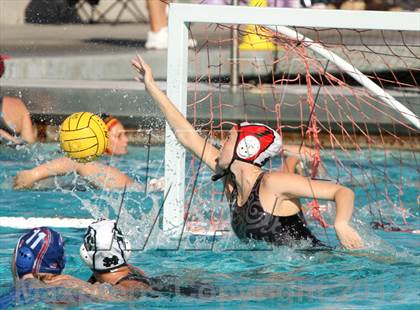 Thumbnail 3 in St. Ignatius vs St. Mary's (Davis Fall Classic) photogallery.