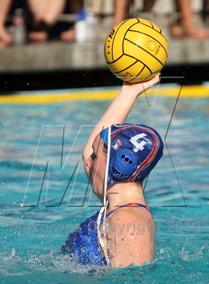 Thumbnail 3 in St. Ignatius vs St. Mary's (Davis Fall Classic) photogallery.