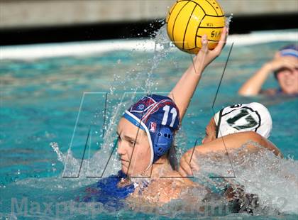 Thumbnail 1 in St. Ignatius vs St. Mary's (Davis Fall Classic) photogallery.
