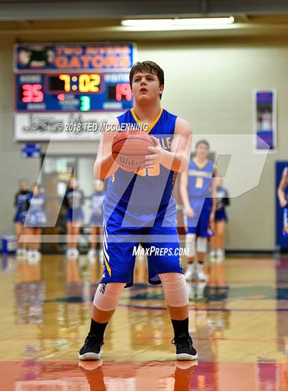 Thumbnail 3 in Jessieville vs. Cedarville (AAA 3A Regional Playoff) photogallery.