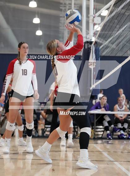 Thumbnail 3 in Huntsville vs. Victoria West (Legends Invitational) photogallery.
