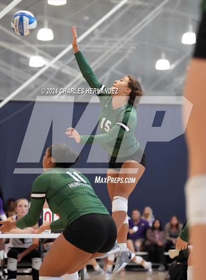 Thumbnail 1 in Huntsville vs. Victoria West (Legends Invitational) photogallery.