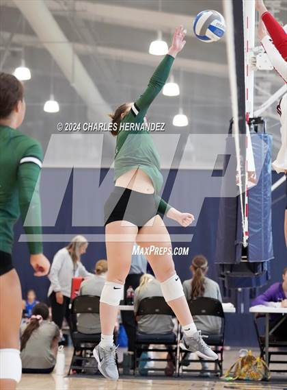 Thumbnail 3 in Huntsville vs. Victoria West (Legends Invitational) photogallery.