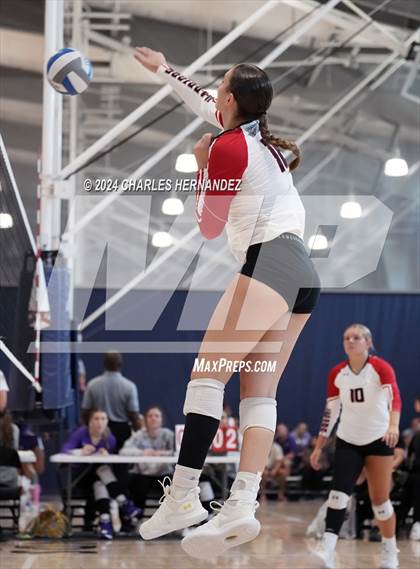 Thumbnail 2 in Huntsville vs. Victoria West (Legends Invitational) photogallery.