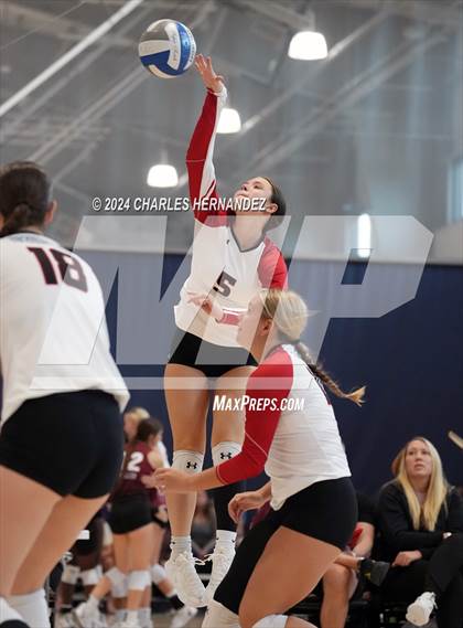 Thumbnail 3 in Huntsville vs. Victoria West (Legends Invitational) photogallery.