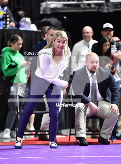 Thumbnail 1 in UIL State Championships - 6A 102lb Final photogallery.