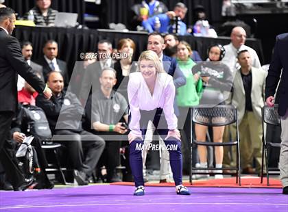 Thumbnail 2 in UIL State Championships - 6A 102lb Final photogallery.