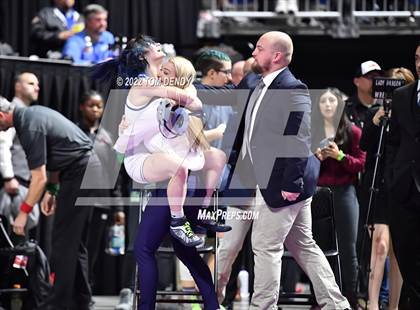 Thumbnail 2 in UIL State Championships - 6A 102lb Final photogallery.