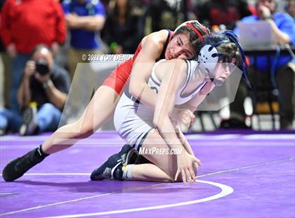 Thumbnail 1 in UIL State Championships - 6A 102lb Final photogallery.
