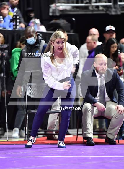 Thumbnail 2 in UIL State Championships - 6A 102lb Final photogallery.