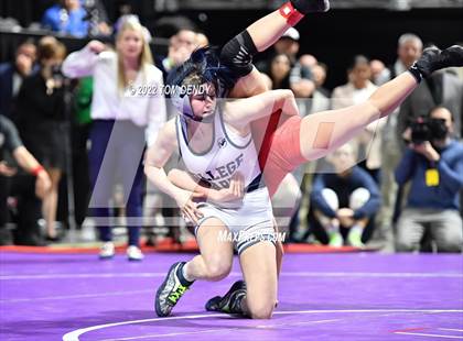 Thumbnail 3 in UIL State Championships - 6A 102lb Final photogallery.