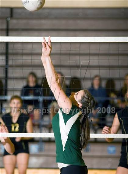 Thumbnail 1 in Buhach Colony vs Davis (Oakdale Invitational) photogallery.
