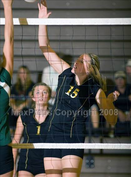 Thumbnail 2 in Buhach Colony vs Davis (Oakdale Invitational) photogallery.