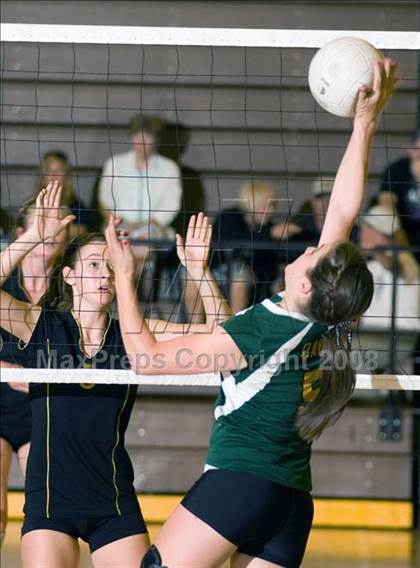 Thumbnail 3 in Buhach Colony vs Davis (Oakdale Invitational) photogallery.