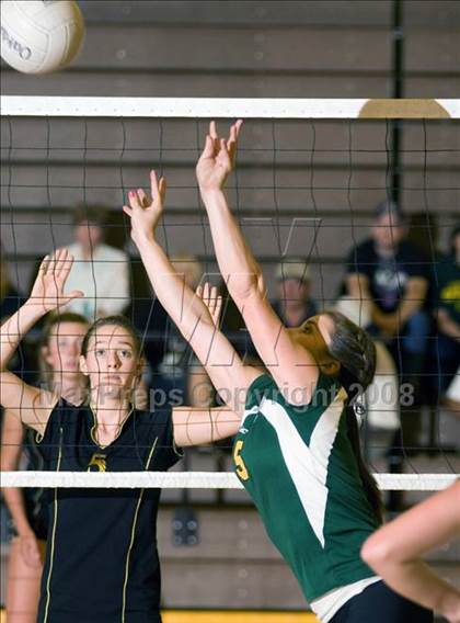 Thumbnail 2 in Buhach Colony vs Davis (Oakdale Invitational) photogallery.