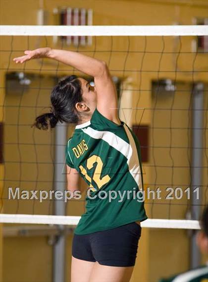 Thumbnail 3 in Buhach Colony vs Davis (Oakdale Invitational) photogallery.
