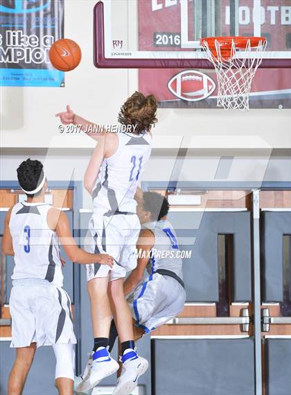 Thumbnail 2 in Saddleback Valley Christian vs. Orange Glen (Rancho Mirage Holiday Invitational) photogallery.